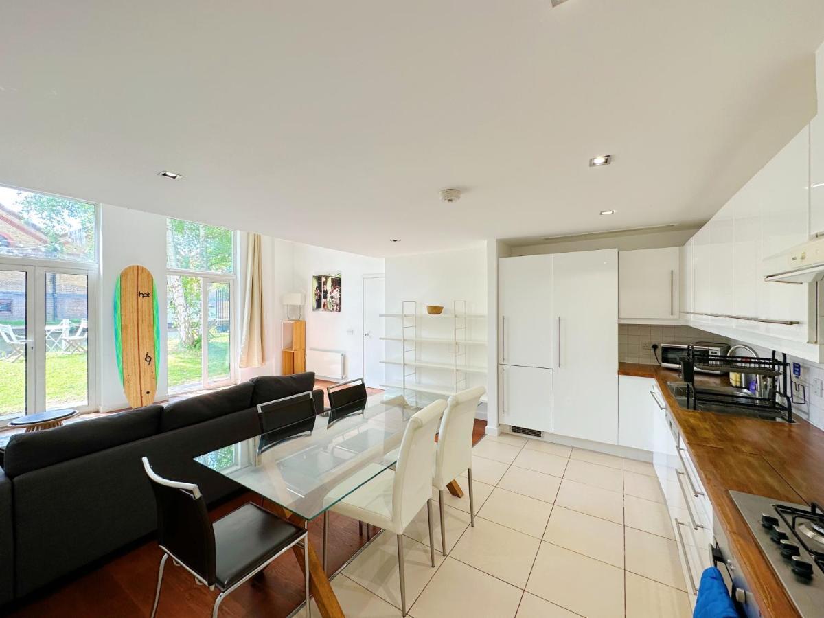 Portobello Dock Canalside Apartment London Bagian luar foto