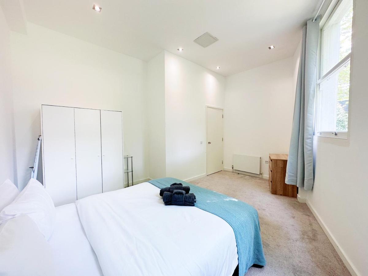 Portobello Dock Canalside Apartment London Bagian luar foto